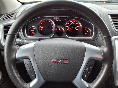 Used 2015 GMC Acadia SLE image 11