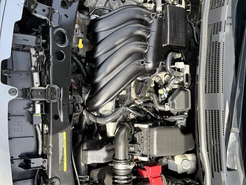 Used 2019 Nissan Versa SV image 31