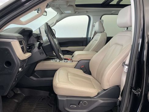 Used 2022 Ford Expedition Max Limited AWD/4WD image 13