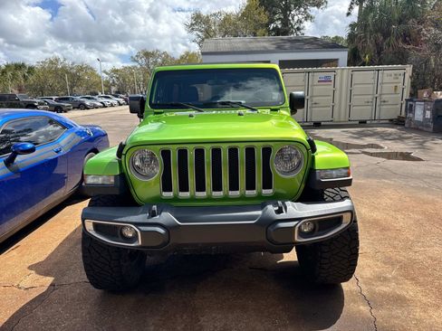 Used 2018 Jeep Wrangler Unlimited Sahara image 9