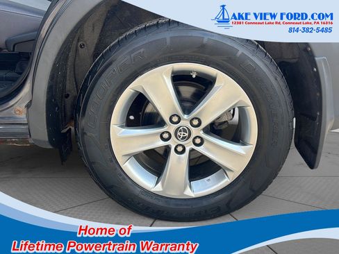 Used 2015 Toyota RAV4 XLE AWD/4WD image 35