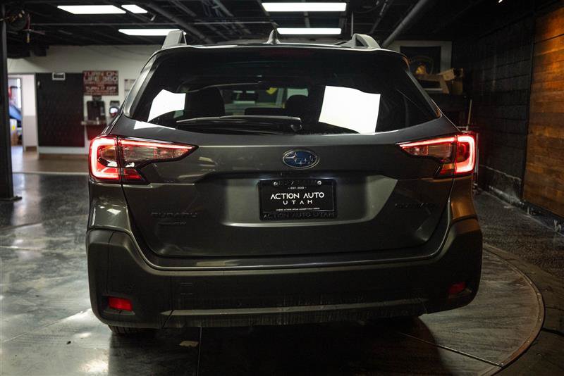 Used 2025 Subaru Outback Onyx Edition AWD/4WD image 6