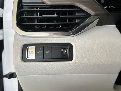 Certified 2024 GMC Acadia Denali w/ Super Cruise Package image 25