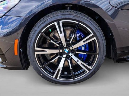 New 2027 BMW 550e xDrive AWD/4WD image 9