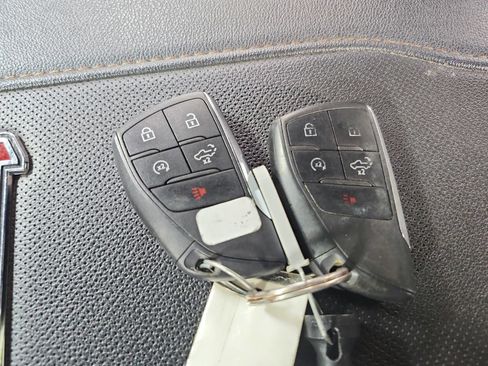 Used 2024 GMC Sierra 2500 AT4 w/ AT4 Premium Plus Package AWD/4WD image 39