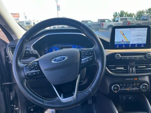 Used 2021 Ford Escape Titanium w/ Titanium Elite Package AWD/4WD image 14
