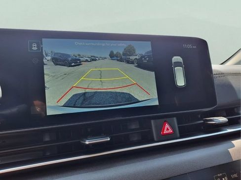 New 2026 Kia Carnival EX FWD image 6