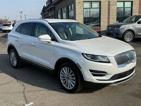 Used 2019 Lincoln MKC Premiere image 3
