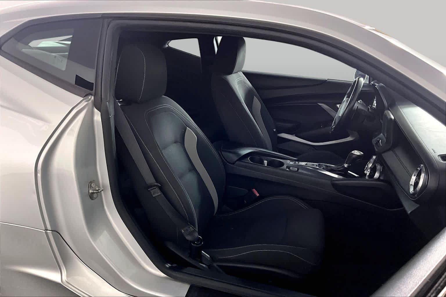 Used 2018 Chevrolet Camaro LT w/ RS Package RWD image 7