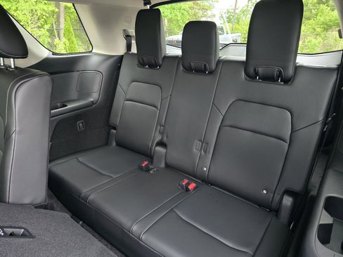 New 2026 Nissan Pathfinder SL AWD/4WD image 10