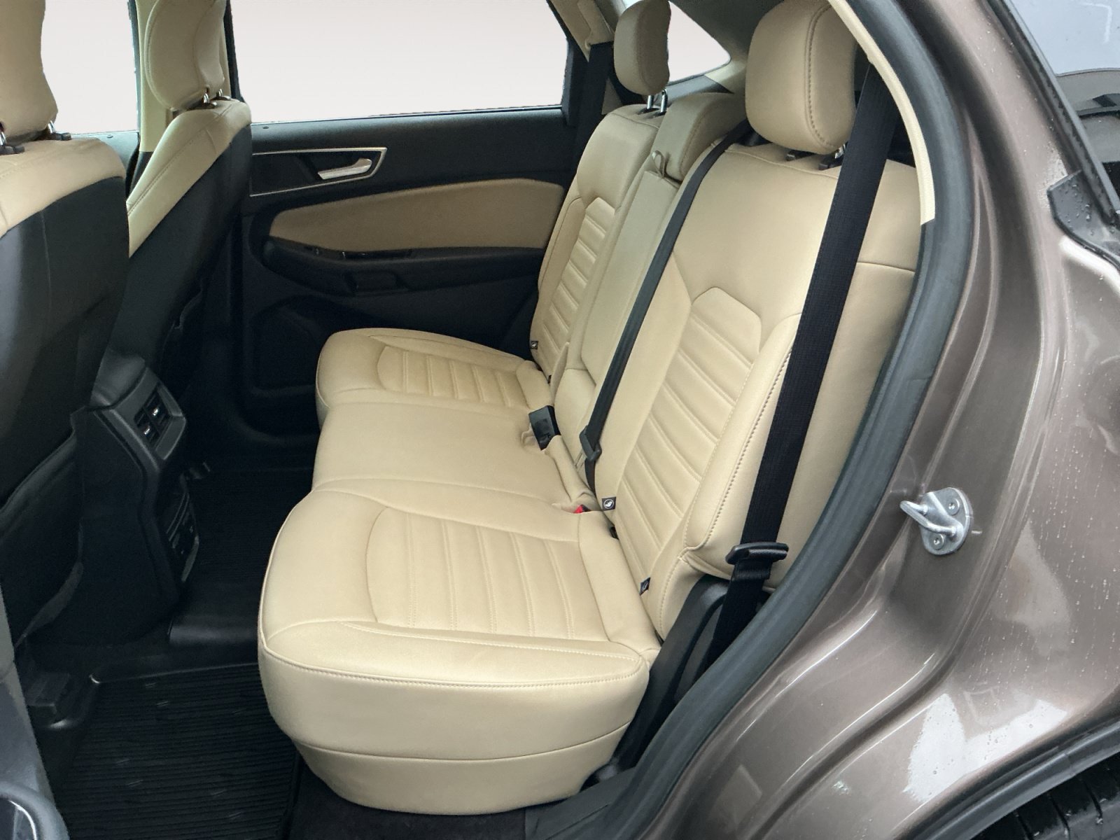 Used 2019 Ford Edge SEL w/ Equipment Group 201A FWD image 13