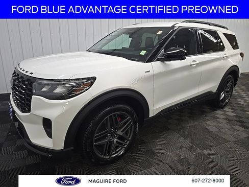 Used 2025 Ford Explorer ST-Line w/ Premium Package AWD/4WD image 12