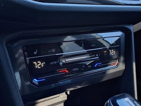 Used 2022 Volkswagen Tiguan SE R-Line image 10