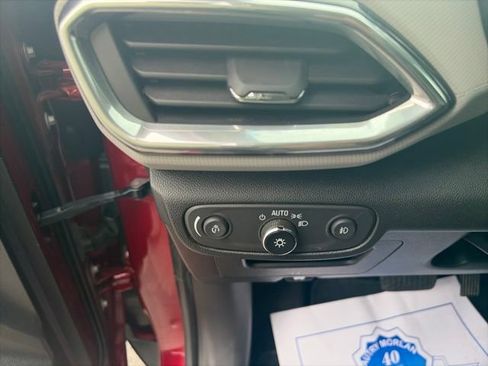 Used 2021 Chevrolet TrailBlazer LT AWD/4WD image 19