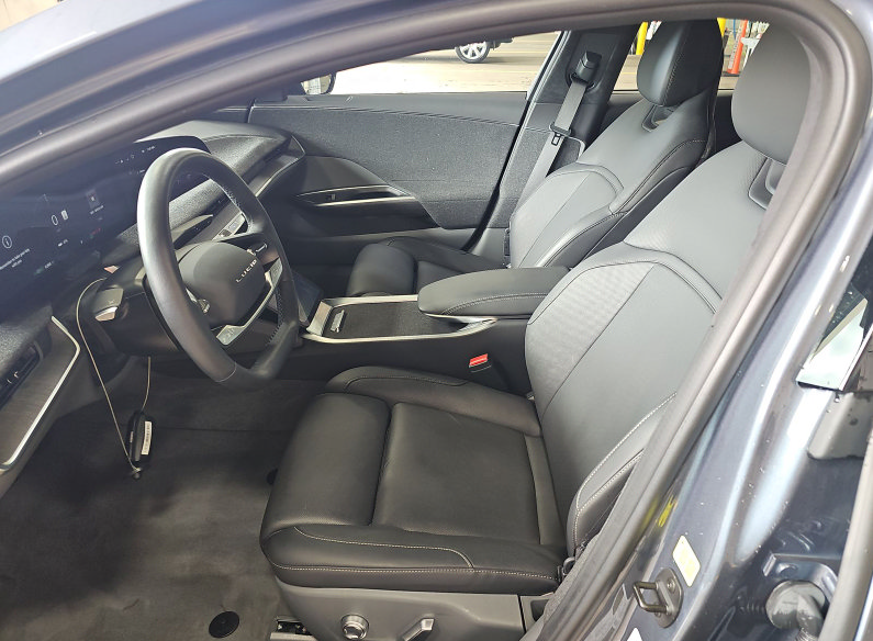 Used 2024 Lucid Air Pure RWD image 5