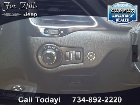 Certified 2023 Jeep Cherokee Altitude Lux image 16