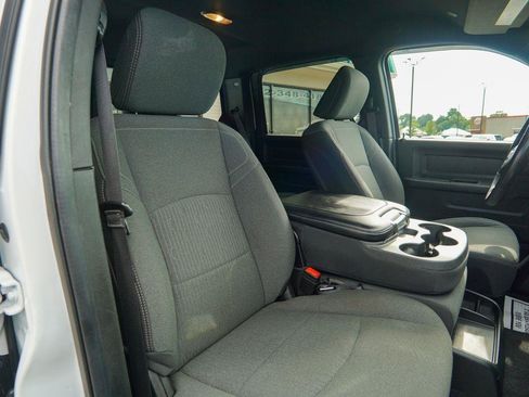 Used 2022 RAM 3500 Tradesman AWD/4WD image 27