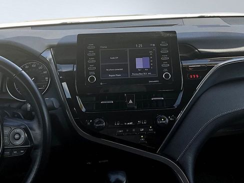 Used 2024 Toyota Camry SE FWD image 10