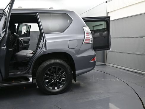 Used 2022 Lexus GX 460 Premium w/ Premium Plus Package AWD/4WD image 12