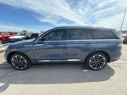 Used 2021 Lincoln Aviator Reserve w/ Equipment Group 202A AWD/4WD image 2