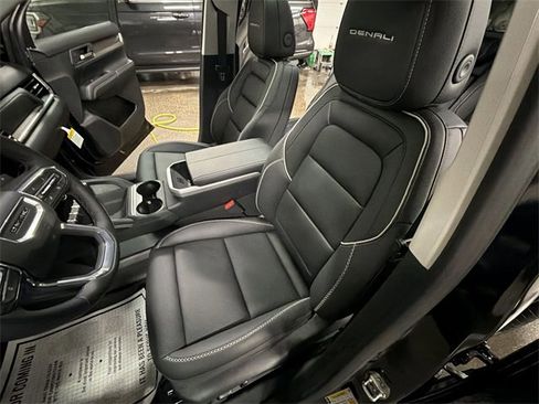 New 2026 GMC Terrain Denali w/ LPO, Floor Liner Package image 52