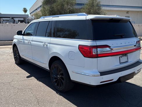 Used 2020 Lincoln Navigator L Reserve w/ Equipment Group 208A Reserve AWD/4WD image 2