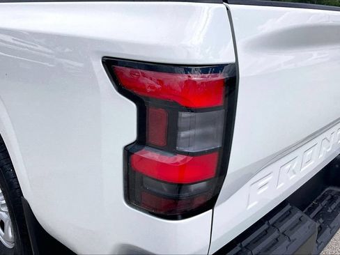 Used 2025 Nissan Frontier S RWD image 18