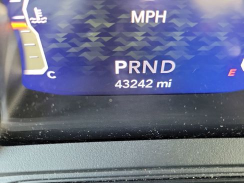 Used 2024 Jeep Wrangler Sahara image 24