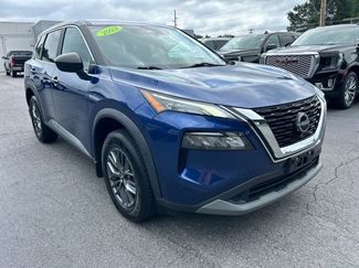 Used 2023 Nissan Rogue S image 1