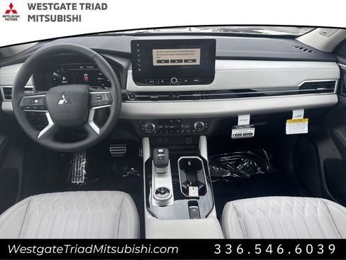 New 2026 Mitsubishi Outlander SEL image 13