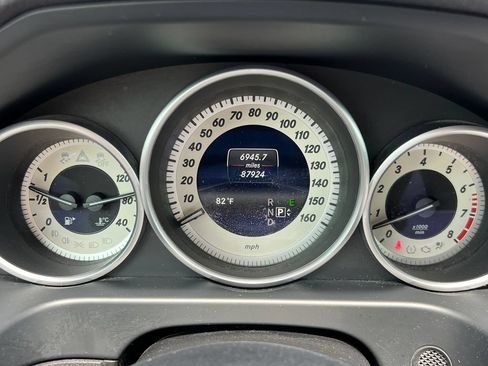 Certified 2016 Mercedes-Benz E 350 4MATIC Sedan image 21