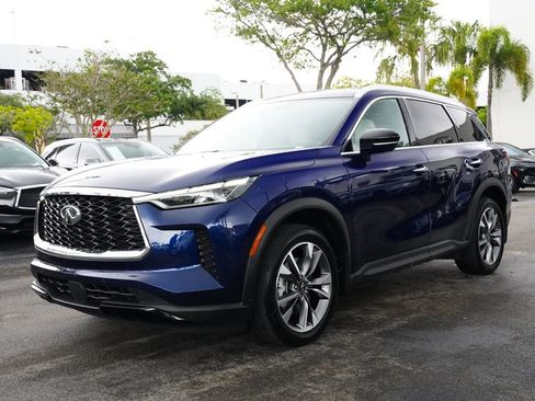 Used 2023 INFINITI QX60 Luxe w/ Performance Audio Package FWD image 3