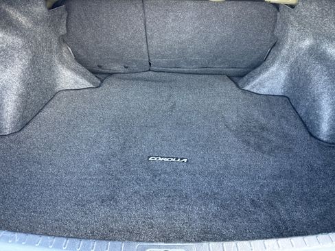 Used 2016 Toyota Corolla LE image 18