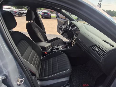 Used 2020 Volkswagen Jetta GLI FWD image 20