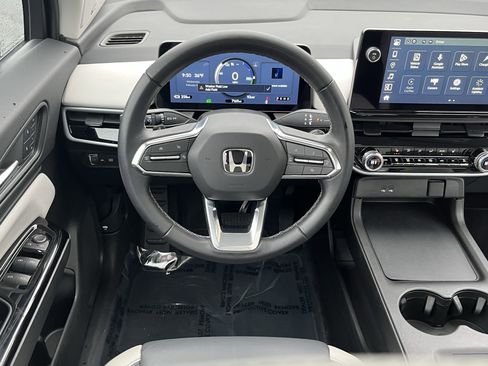 Used 2025 Honda Prologue Touring image 12