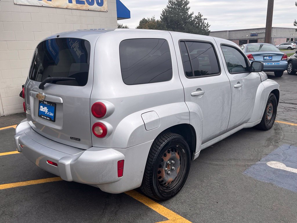 Used 2010 Chevrolet HHR LS FWD image 3