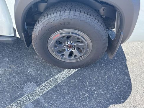 Used 2025 Nissan Frontier Pro-X w/ Pro Convenience Package image 9