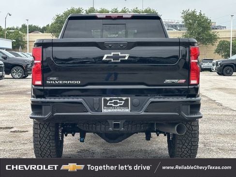 New 2026 Chevrolet Silverado 2500 ZR2 AWD/4WD image 5