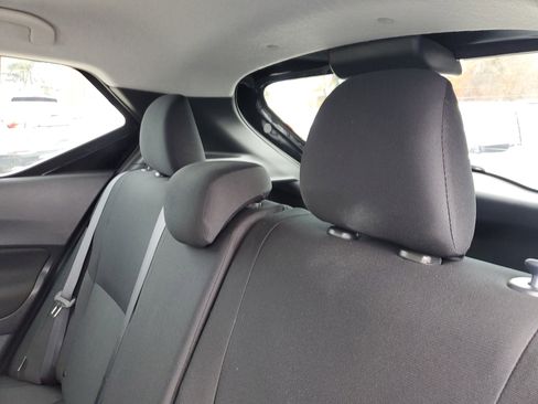 Used 2024 Nissan Kicks S image 9