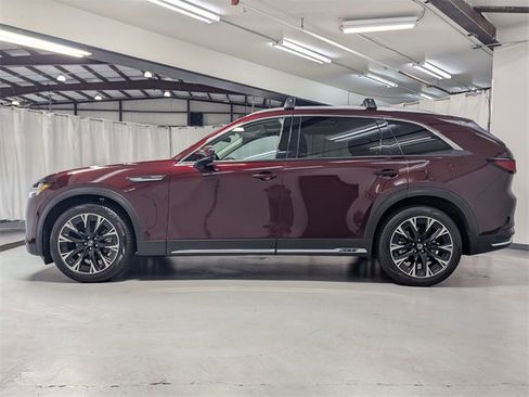 Used 2024 MAZDA CX-90 Plug-In Hybrid w/ Premium Pkg image 26