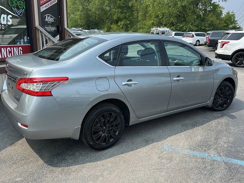 Used 2014 Nissan Sentra SV image 5