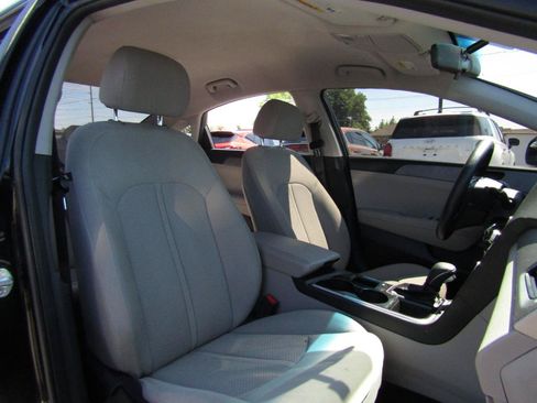 Used 2018 Hyundai Sonata SE FWD image 23