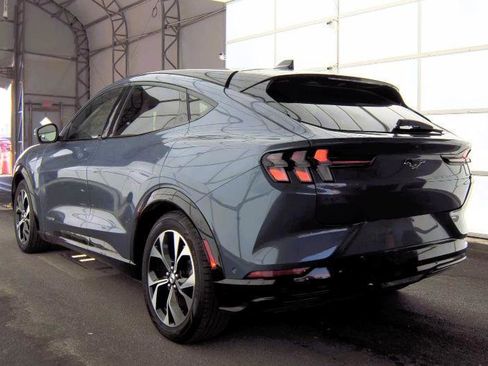 Used 2021 Ford Mustang Mach-E Premium image 3