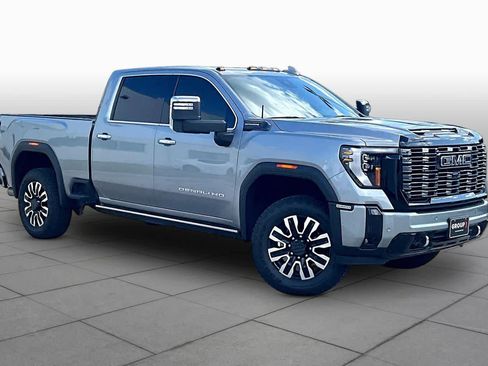 Used 2025 GMC Sierra 2500 Denali Ultimate AWD/4WD image 2