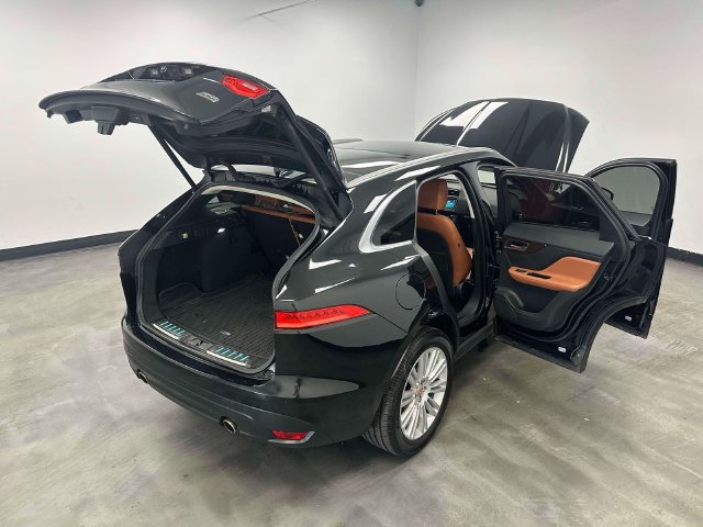 Used 2019 Jaguar F-PACE Portfolio AWD/4WD image 16