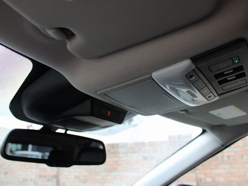 Used 2021 Nissan Rogue SL w/ Premium Package image 27