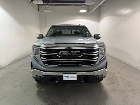 New 2026 GMC Sierra 1500 SLT image 2