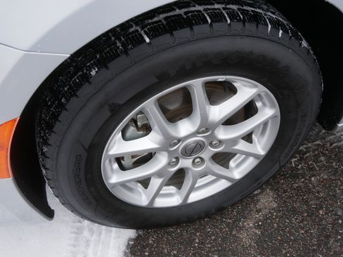 Certified 2022 Chrysler Pacifica Touring-L image 16