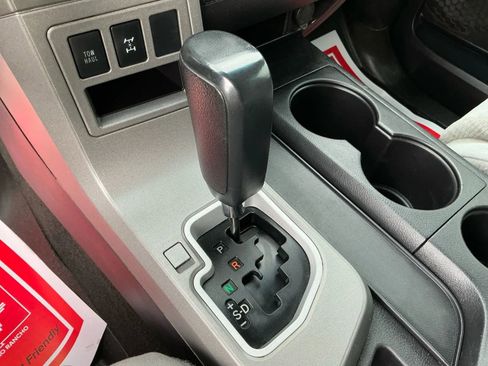 Used 2016 Toyota Sequoia SR5 image 31