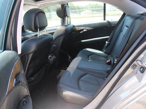 Used 2007 Mercedes-Benz E 350 4MATIC Sedan image 18